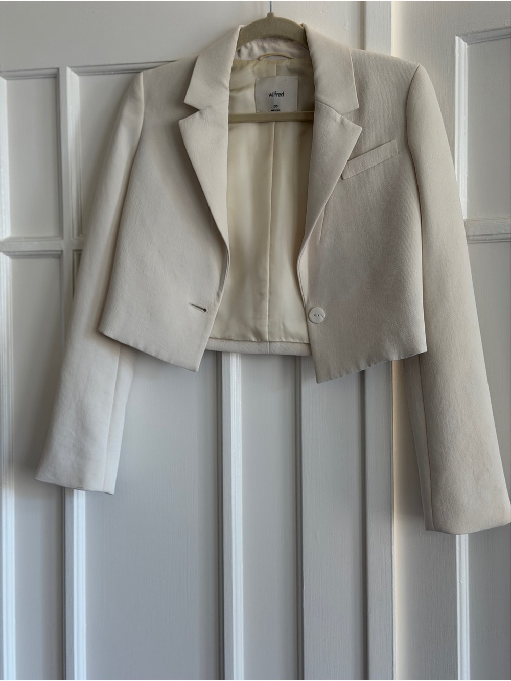 Aritzia Cropped Cream Blazer Jacket